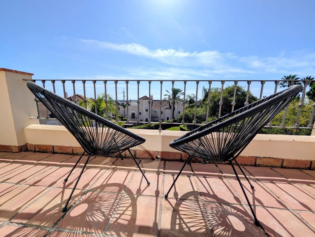 4 camera da letto Villetta Bifamiliare in vendita in El Paraiso con piscina - 945.000 € (Rif: 9540081)