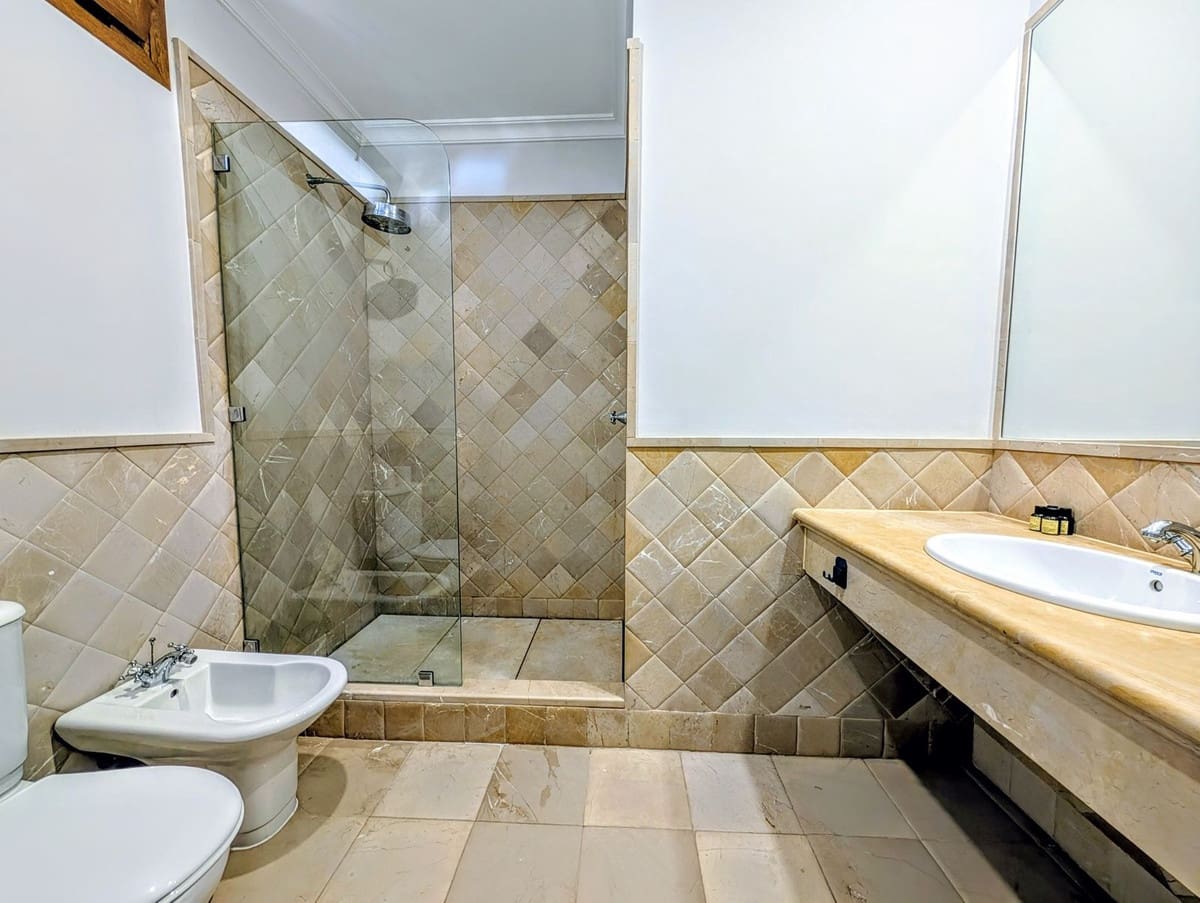 4 camera da letto Villetta Bifamiliare in vendita in El Paraiso con piscina - 945.000 € (Rif: 9540081)