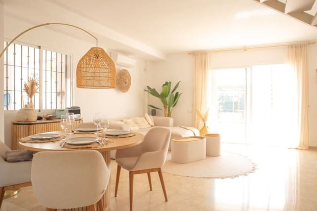 4 sypialnia Dom blizniak na sprzedaż w La Dama de Noche - La Alzambra, Marbella z garażem - 875 000 € (Ref: 9540082)
