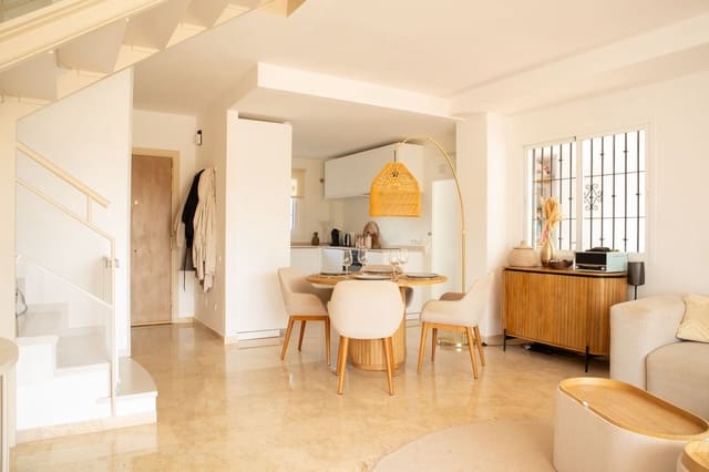 4 sypialnia Dom blizniak na sprzedaż w La Dama de Noche - La Alzambra, Marbella z garażem - 875 000 € (Ref: 9540082)