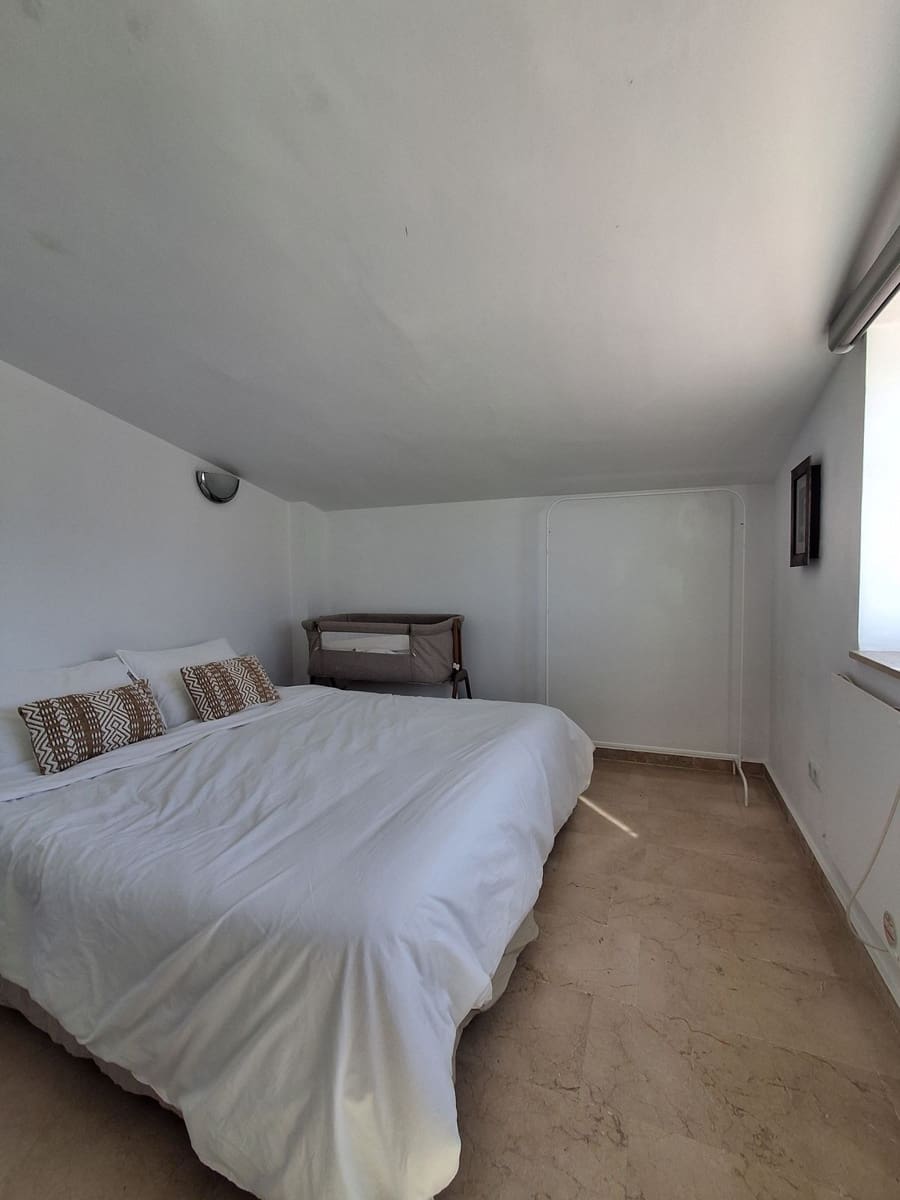 4 sypialnia Dom blizniak na sprzedaż w Nueva Andalucia z garażem - 875 000 € (Ref: 9540082)