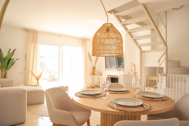 4 sypialnia Dom blizniak na sprzedaż w La Dama de Noche - La Alzambra, Marbella z garażem - 875 000 € (Ref: 9540082)