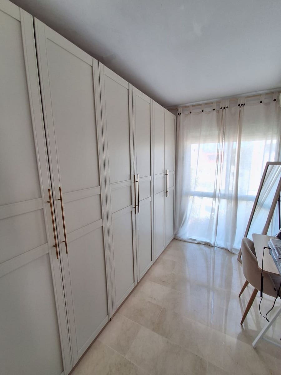 4 sypialnia Dom blizniak na sprzedaż w Nueva Andalucia z garażem - 875 000 € (Ref: 9540082)