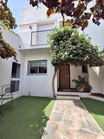 4 sypialnia Dom blizniak na sprzedaż w La Dama de Noche - La Alzambra, Marbella z garażem - 875 000 € (Ref: 9540082)