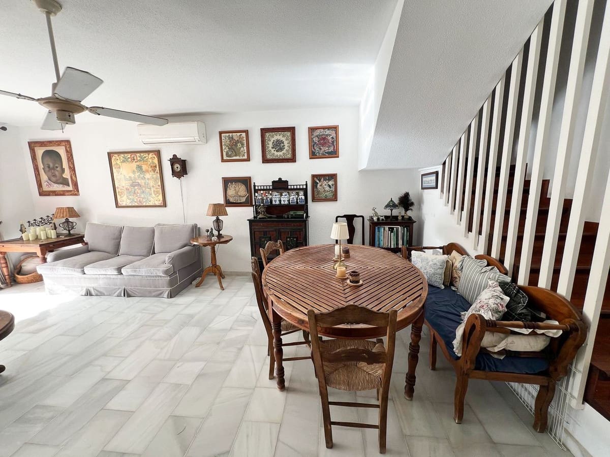 Casa de 3 habitaciones en Marbella en venta con piscina - 945.000 € (Ref: 9540083)