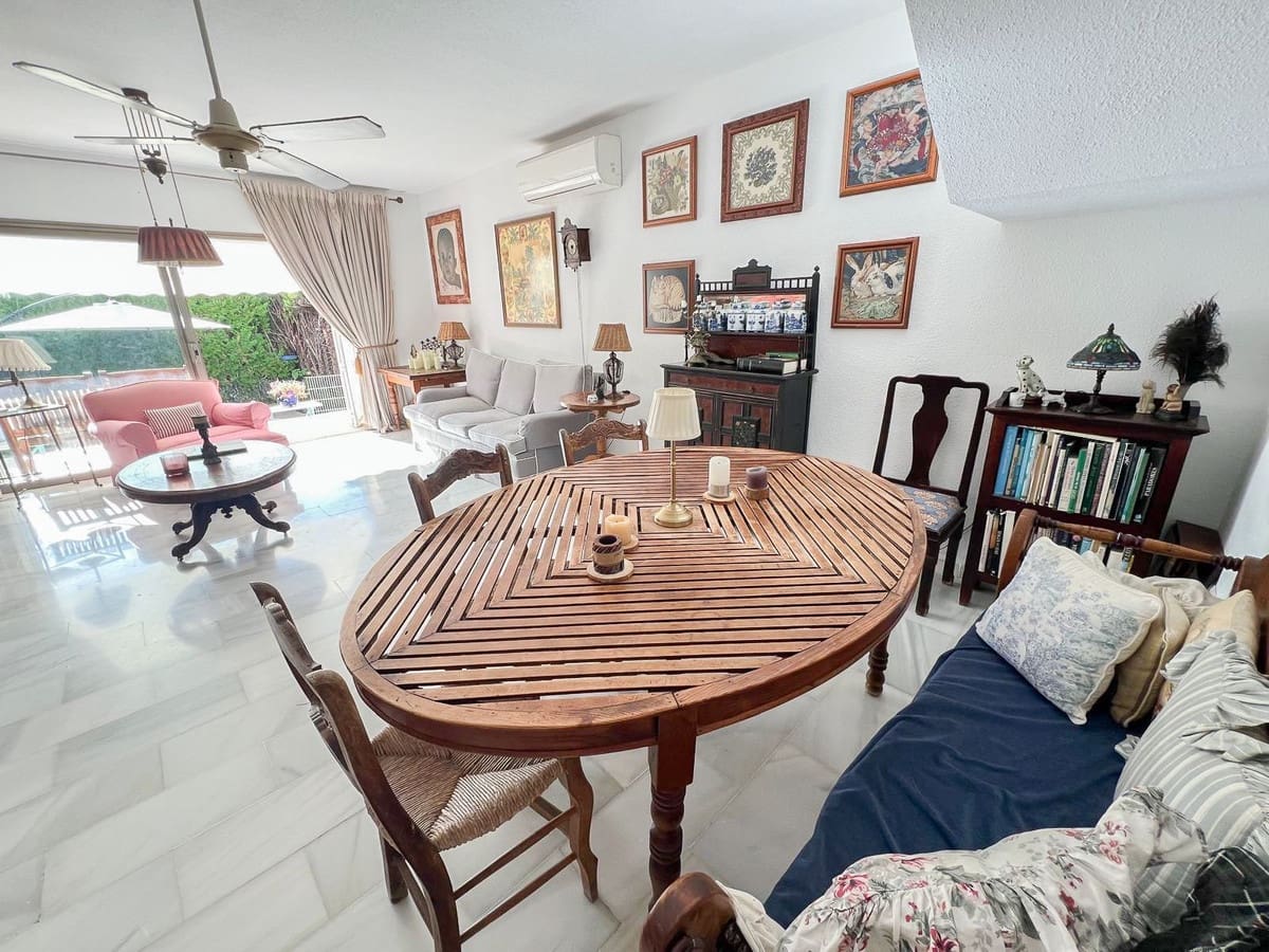 Casa de 3 habitaciones en Marbella en venta con piscina - 945.000 € (Ref: 9540083)