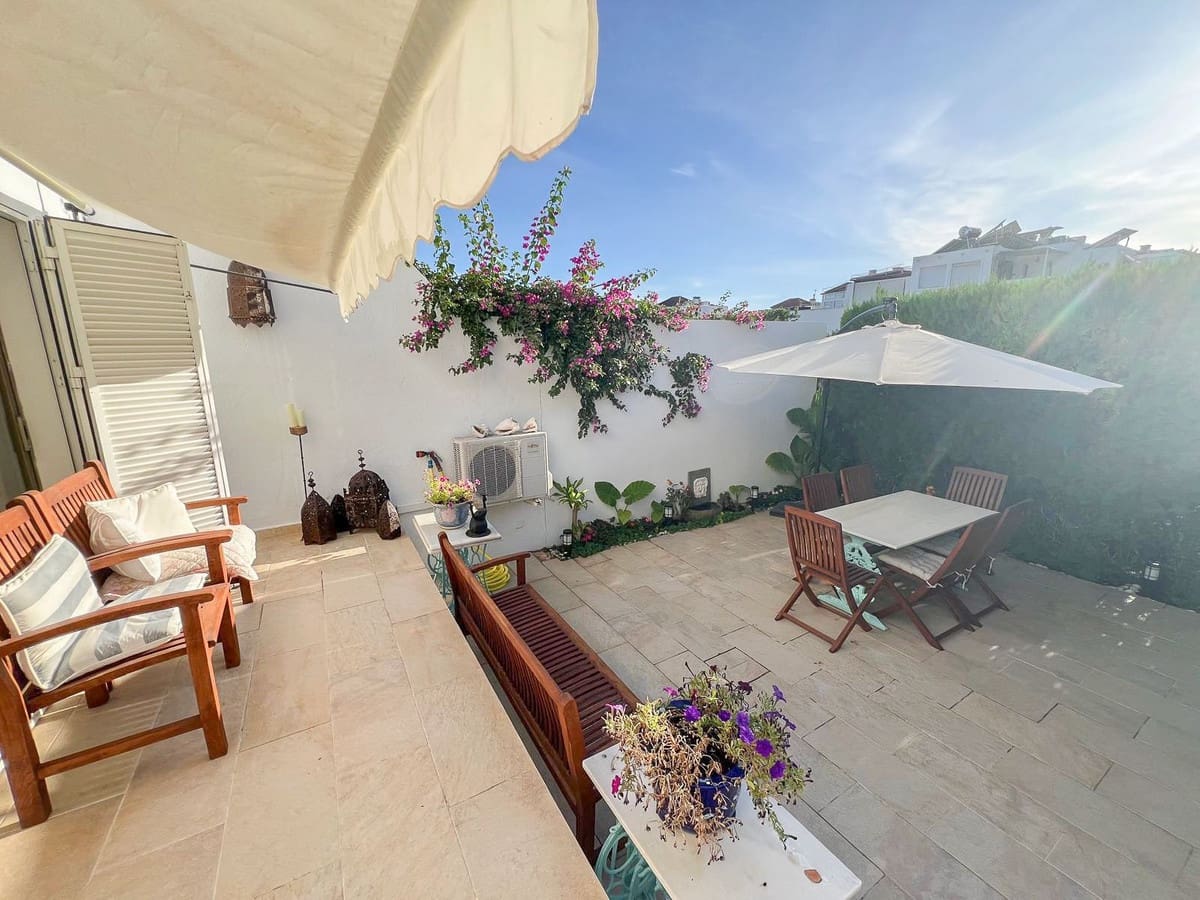 Casa de 3 habitaciones en Marbella en venta con piscina - 945.000 € (Ref: 9540083)