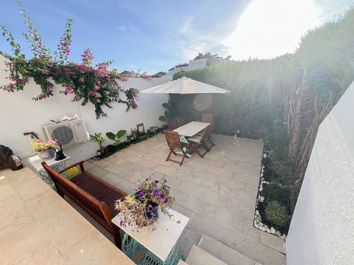 Casa de 3 habitaciones en Marbella en venta con piscina - 945.000 € (Ref: 9540083)