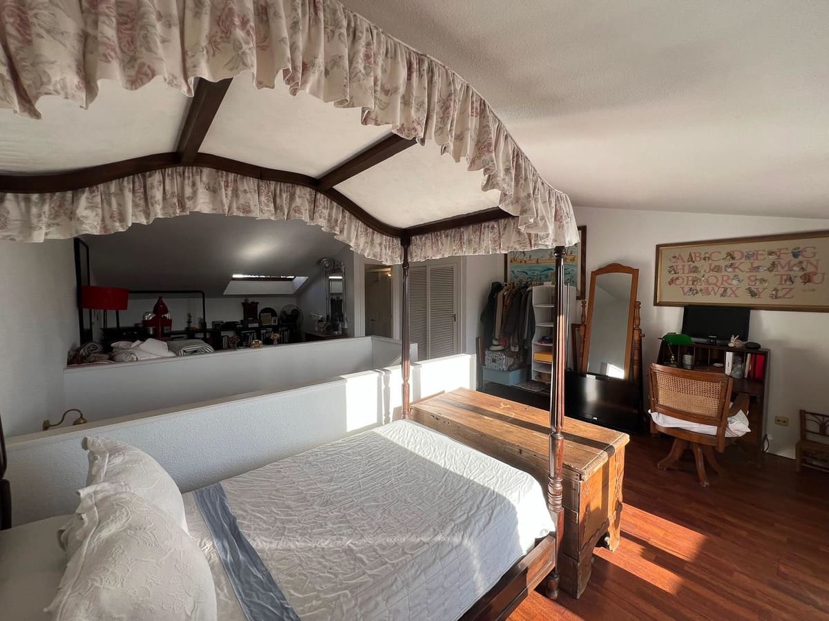 Casa de 3 habitaciones en Marbella en venta con piscina - 945.000 € (Ref: 9540083)