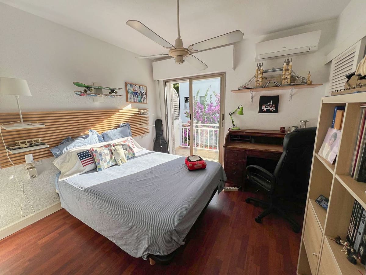 Casa de 3 habitaciones en Marbella en venta con piscina - 945.000 € (Ref: 9540083)