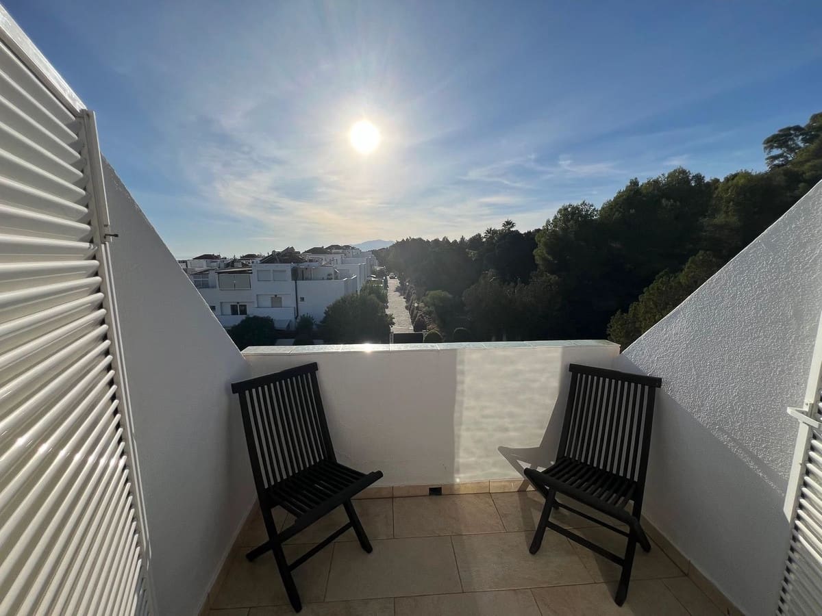 Casa de 3 habitaciones en Marbella en venta con piscina - 945.000 € (Ref: 9540083)