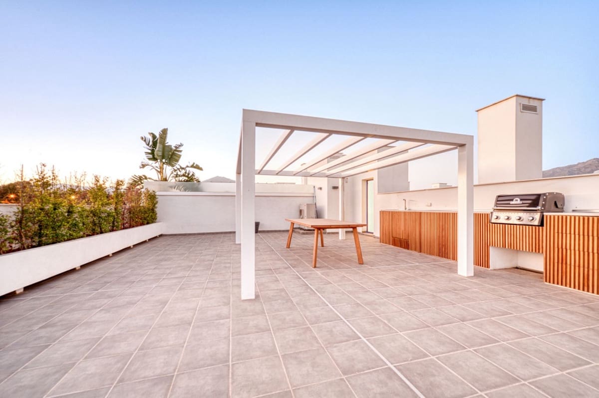 4 soveværelse Penthouse til salg i San Pedro de Alcantara - € 949.000 (Ref: 9540085)