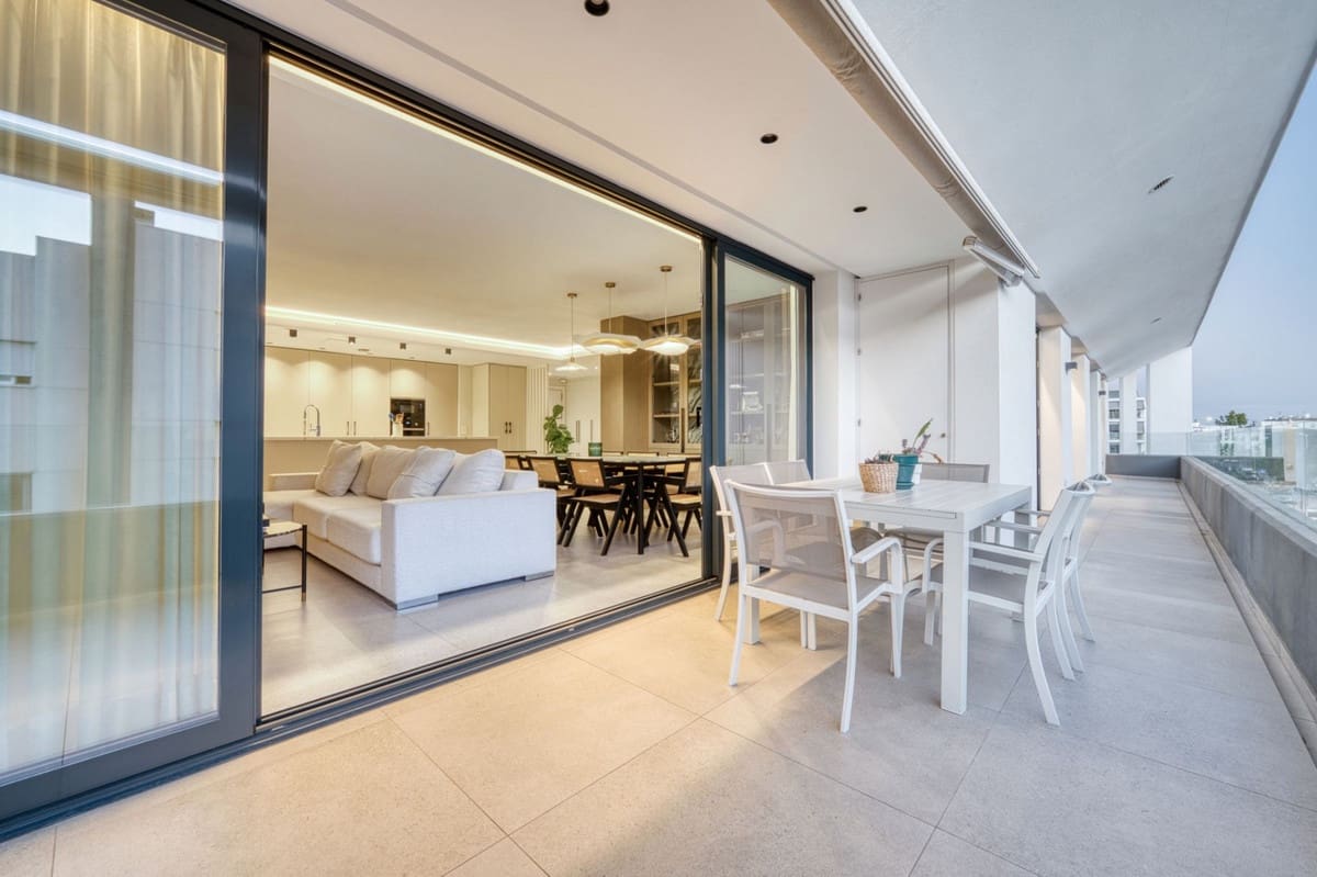 4 soveværelse Penthouse til salg i San Pedro de Alcantara - € 949.000 (Ref: 9540085)