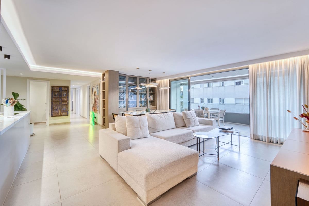 4 soveværelse Penthouse til salg i San Pedro de Alcantara - € 949.000 (Ref: 9540085)