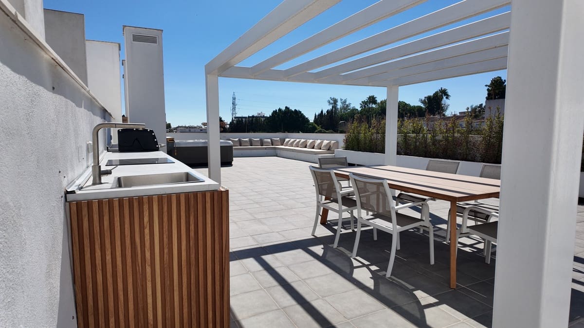4 soveværelse Penthouse til salg i San Pedro de Alcantara - € 949.000 (Ref: 9540085)