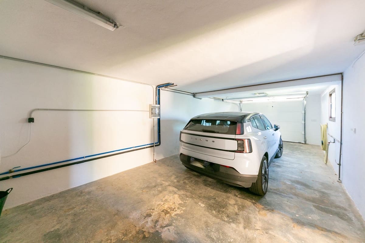 3 soveværelse Villa til salg i Benalmadena med swimmingpool garage - € 950.000 (Ref: 9540087)