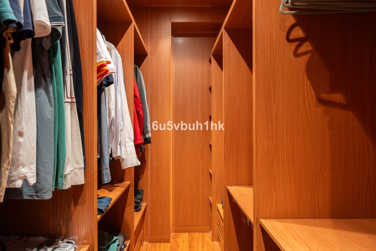 4 soveværelse Villa til salg i Benalmadena med swimmingpool - € 950.000 (Ref: 9540088)