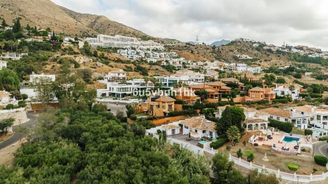 4 soveværelse Villa til salg i Montealto - Monterrey, Benalmádena med swimmingpool - € 870.000 (Ref: 9540088)