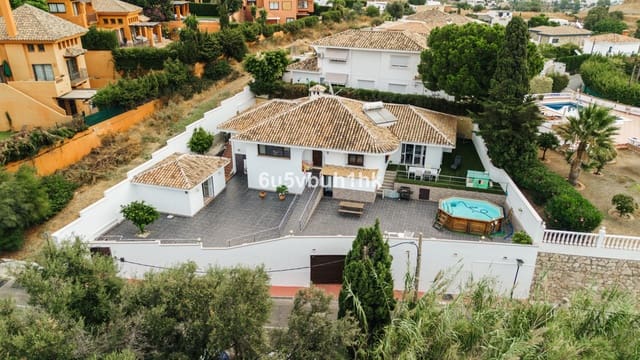 4 soveværelse Villa til salg i Montealto - Monterrey, Benalmádena med swimmingpool - € 870.000 (Ref: 9540088)