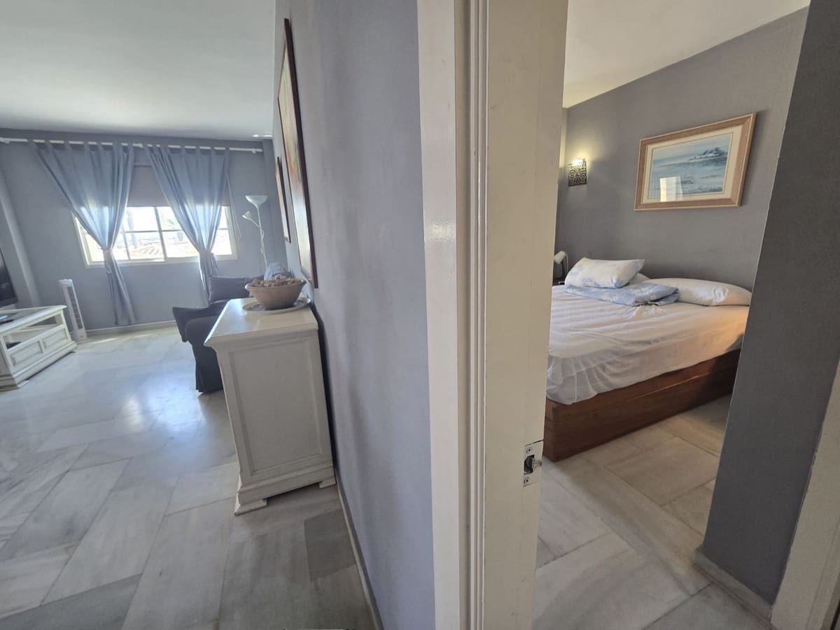 3 soveværelse Lejlighed til salg i Benalmadena Costa - € 970.000 (Ref: 9540095)