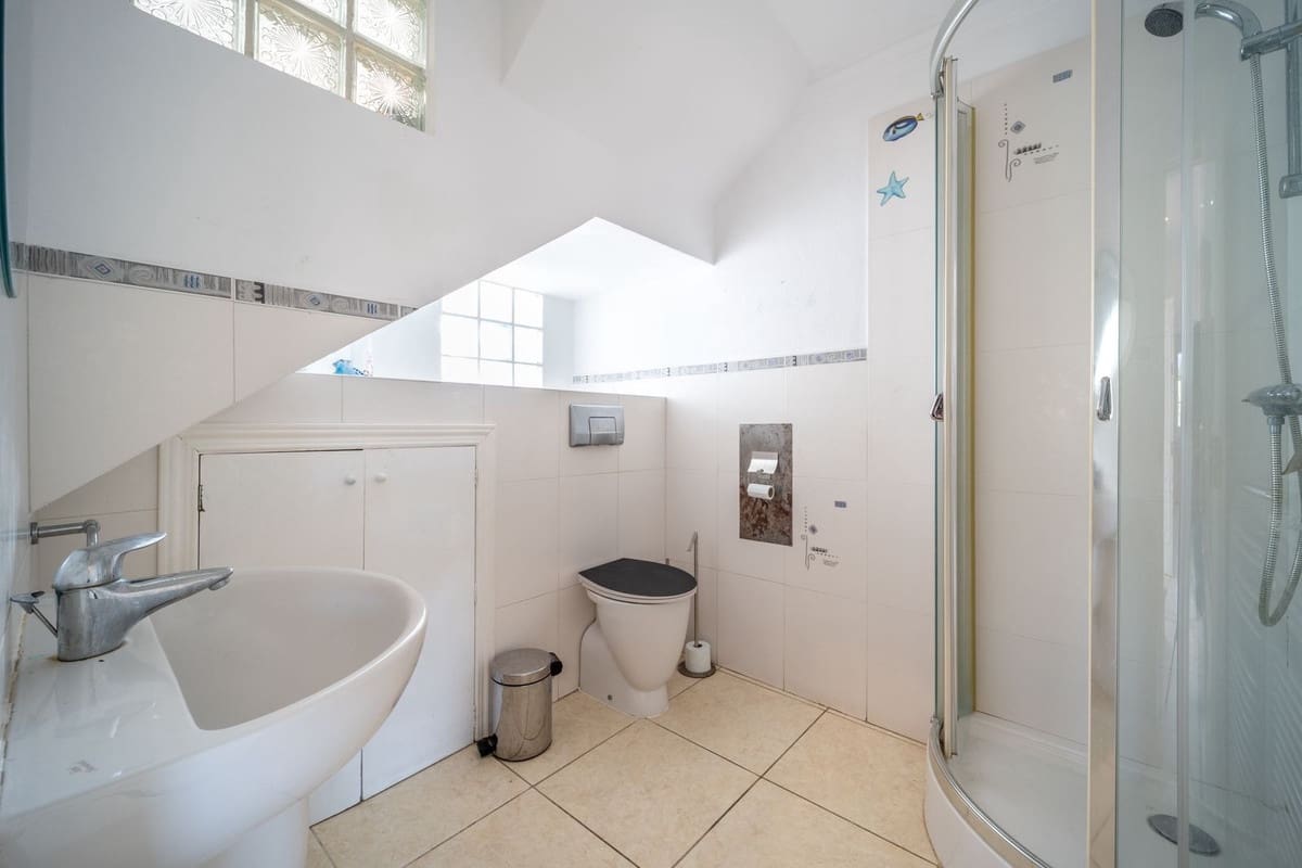 4 bedroom Villa for sale in Elviria with pool - € 975,000 (Ref: 9540096)