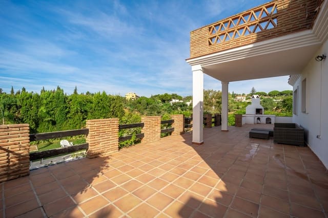 4 bedroom Villa for sale in Elviria, Marbella with pool - € 975,000 (Ref: 9540096)