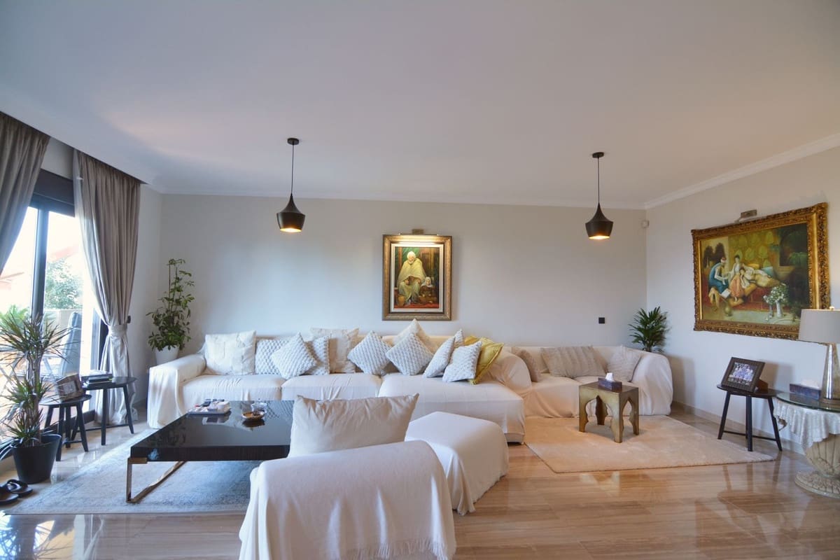 4 soveværelse Lejlighed til salg i Fuengirola - € 990.000 (Ref: 9540097)