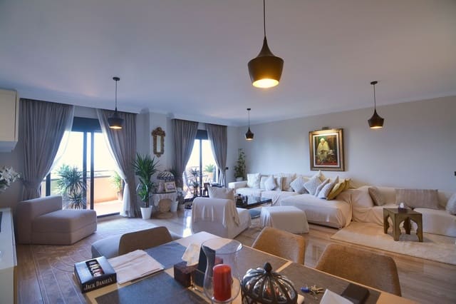 4 soveværelse Lejlighed til salg i Centro ciudad, Fuengirola - € 990.000 (Ref: 9540097)