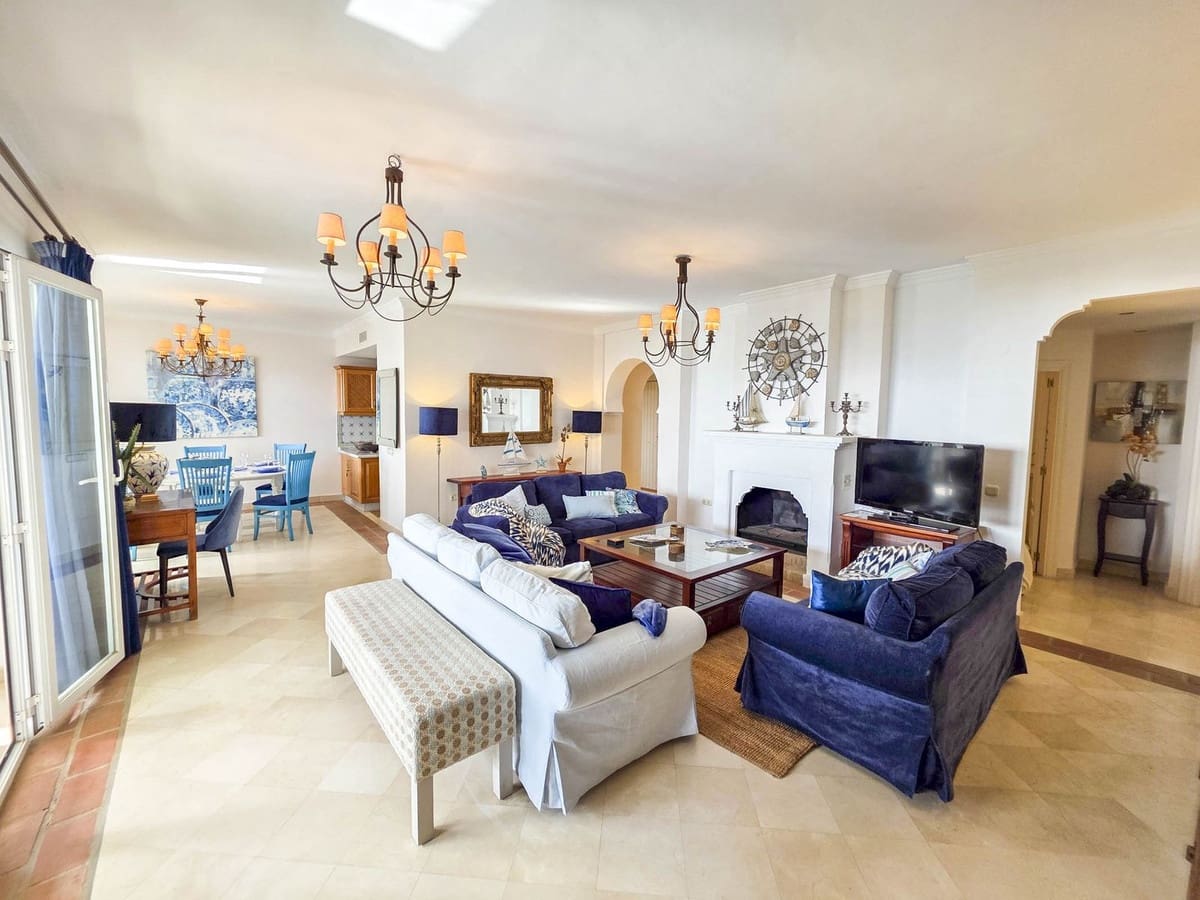 3 Zimmer Apartment zu verkaufen in Bahia de Casares mit Pool - 995.000 € (Ref: 9540100)