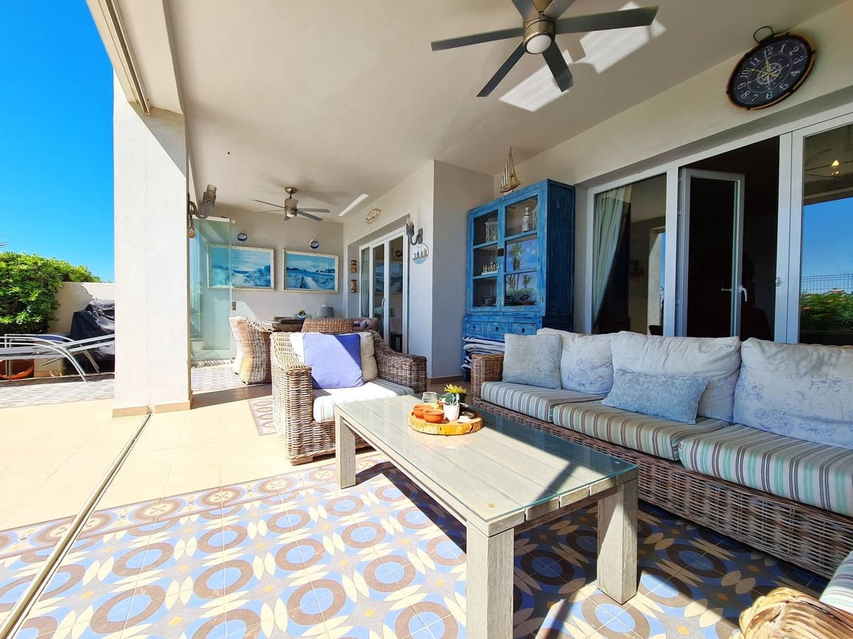 3 Zimmer Apartment zu verkaufen in Bahia de Casares mit Pool - 995.000 € (Ref: 9540100)