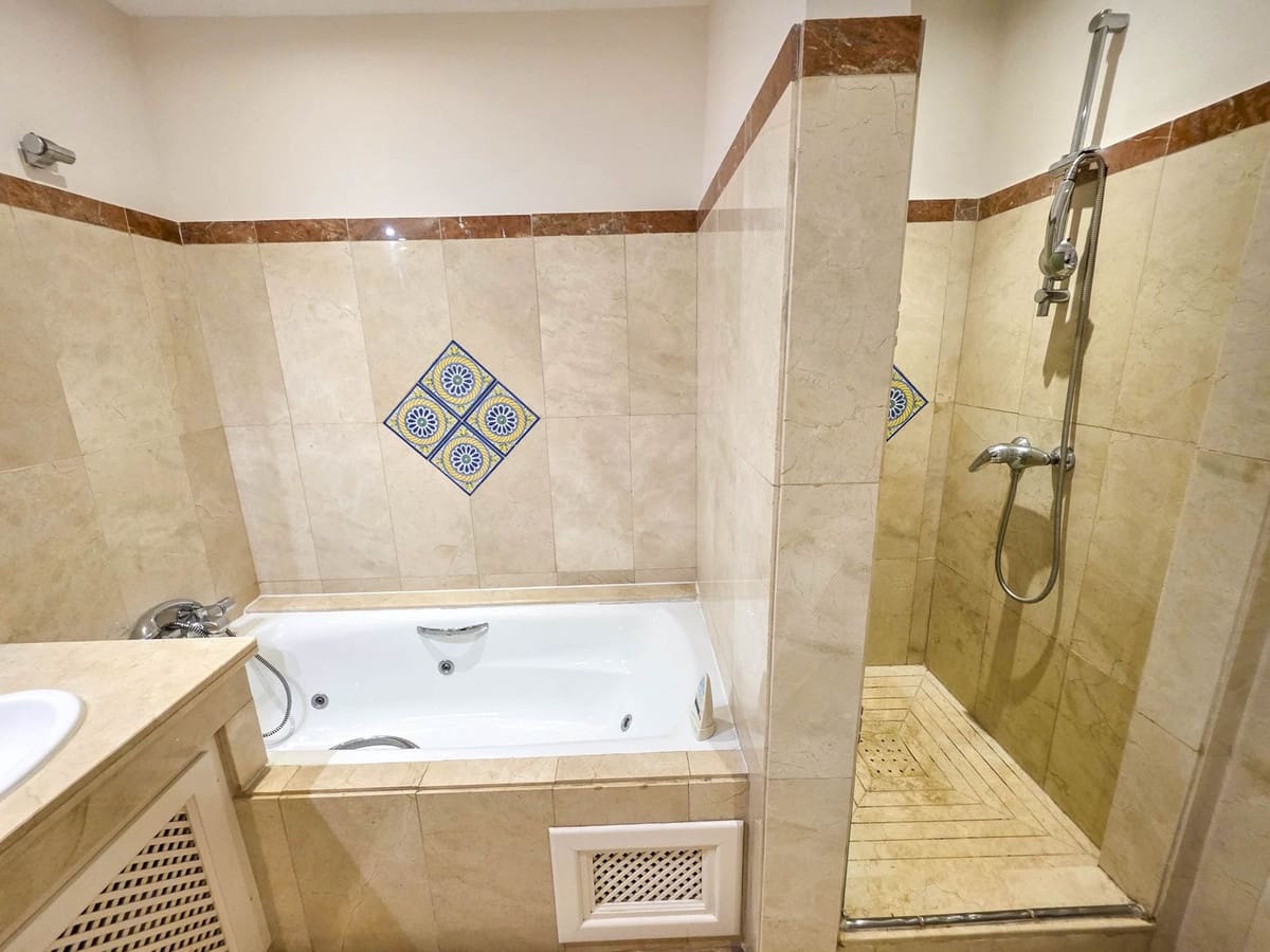 3 Zimmer Apartment zu verkaufen in Bahia de Casares mit Pool - 995.000 € (Ref: 9540100)