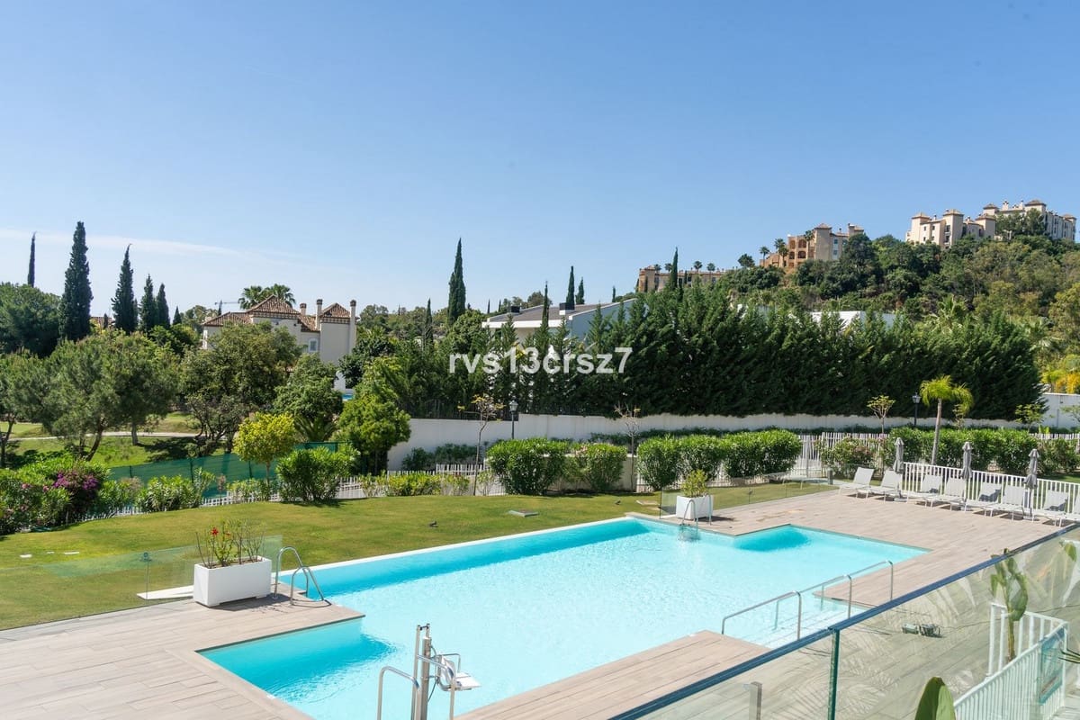 2 sypialnia Apartament na sprzedaż w Benahavis z basenem garażem - 995 000 € (Ref: 9540101)