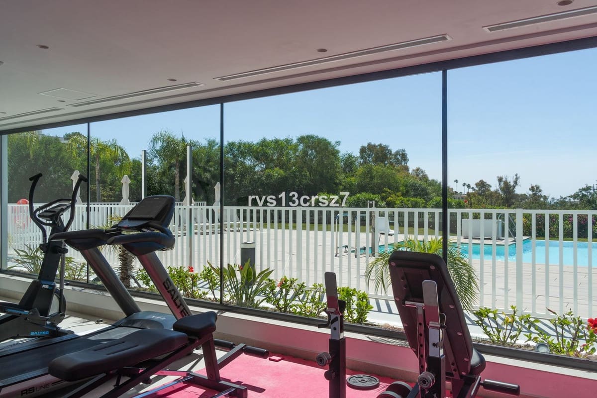 2 sypialnia Apartament na sprzedaż w Benahavis z basenem garażem - 995 000 € (Ref: 9540101)