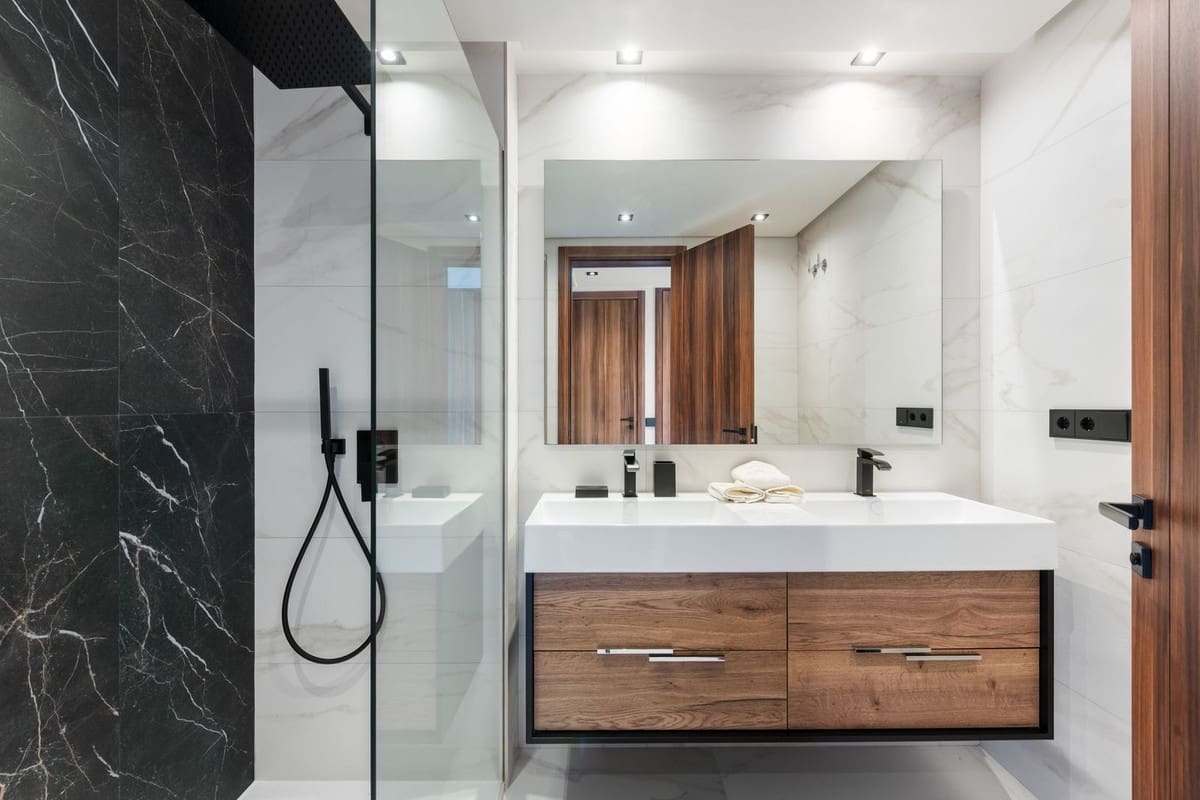 Apartamento de 3 habitaciones en San Pedro de Alcantara en venta con piscina garaje - 995.000 € (Ref: 9540102)