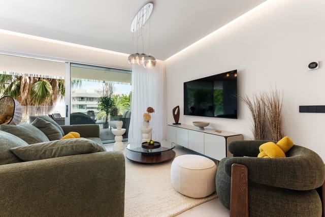 Apartamento de 3 habitaciones en San Pedro de Alcántara Pueblo, Marbella en venta con piscina garaje - 995.000 € (Ref: 9540102)