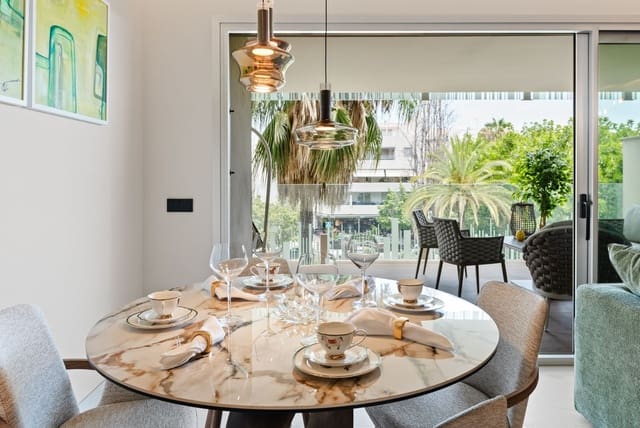 Apartamento de 3 habitaciones en San Pedro de Alcántara Pueblo, Marbella en venta con piscina garaje - 995.000 € (Ref: 9540102)