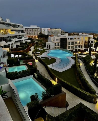 4 soveværelse Lejlighed til salg i Centro ciudad, Fuengirola med swimmingpool - € 995.000 (Ref: 9540104)