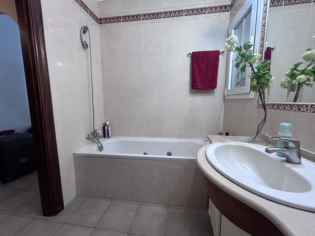 3 makuuhuone Huvila myytävänä paikassa San Pedro de Alcantara - 995 000 € (Ref: 9540105)