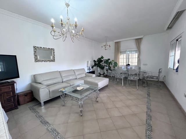 3 quarto Moradia para venda em San Pedro de Alcántara Pueblo, Marbella - 995 000 € (Ref: 9540105)