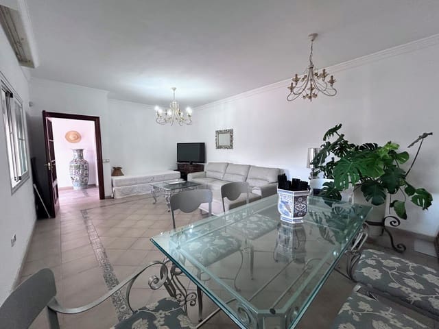 3 quarto Moradia para venda em San Pedro de Alcántara Pueblo, Marbella - 995 000 € (Ref: 9540105)