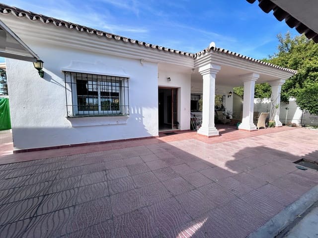 3 quarto Moradia para venda em San Pedro de Alcántara Pueblo, Marbella - 995 000 € (Ref: 9540105)