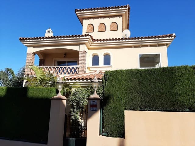 4 soverom Villa til salgs i Riviera del Sol, Mijas med svømmebasseng garasje - € 995 000 (Ref: 9540107)
