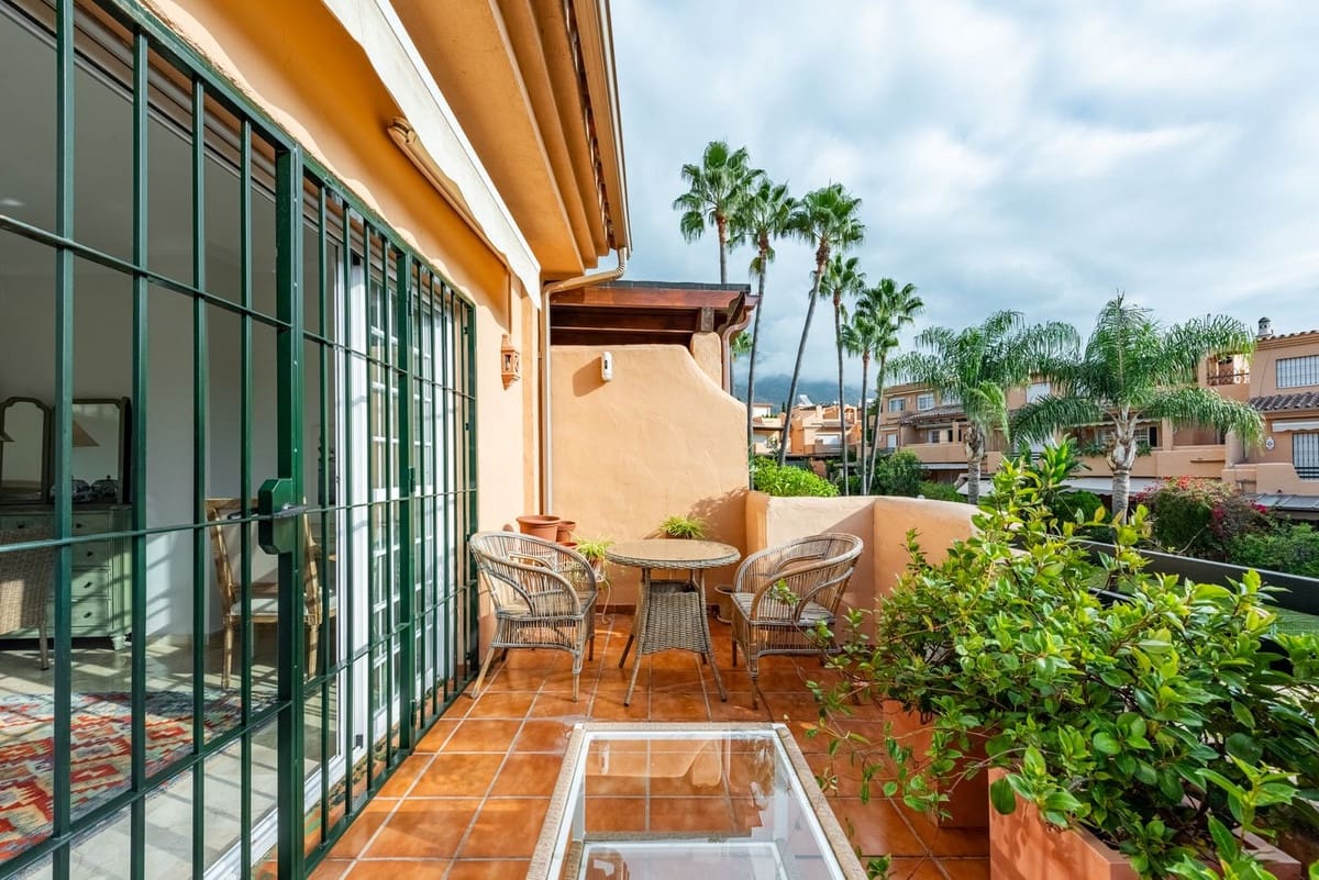 3 camera da letto Villetta Bifamiliare in vendita in Marbella con piscina garage - 995.000 € (Rif: 9540108)