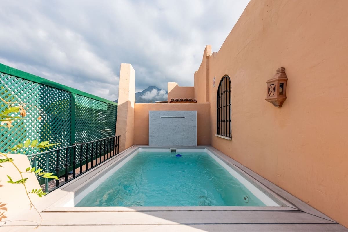 3 camera da letto Villetta Bifamiliare in vendita in Marbella con piscina garage - 995.000 € (Rif: 9540108)