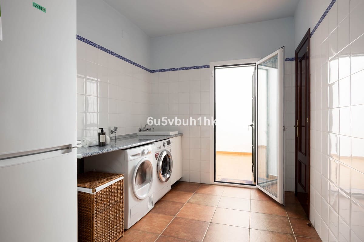 5 slaapkamer Huis te koop in Malaga stad - € 995.000 (Ref: 9540110)