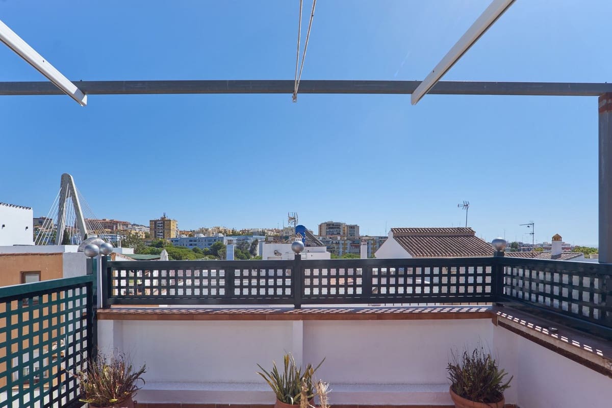 7 soveværelse Byhus til salg i Marbella - € 999.999 (Ref: 9540114)