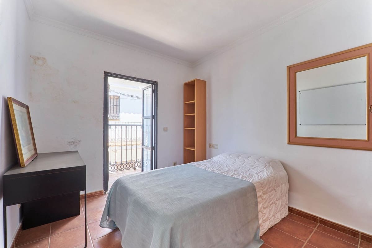 7 soveværelse Byhus til salg i Marbella - € 999.999 (Ref: 9540114)