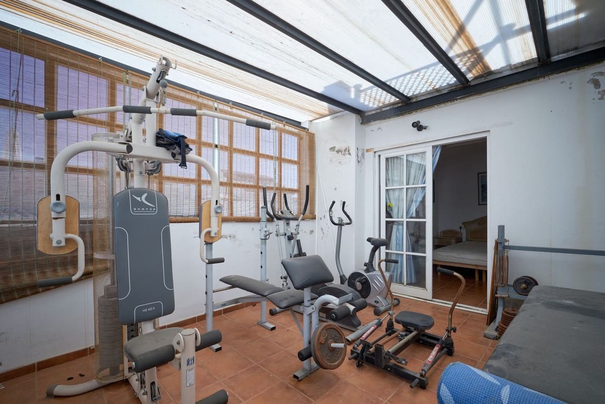 7 soveværelse Byhus til salg i Marbella - € 999.999 (Ref: 9540114)