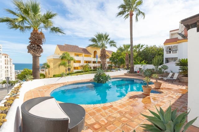 4 bedroom Townhouse for sale in Centro, Estepona with pool - € 1,012,500 (Ref: 9540116)