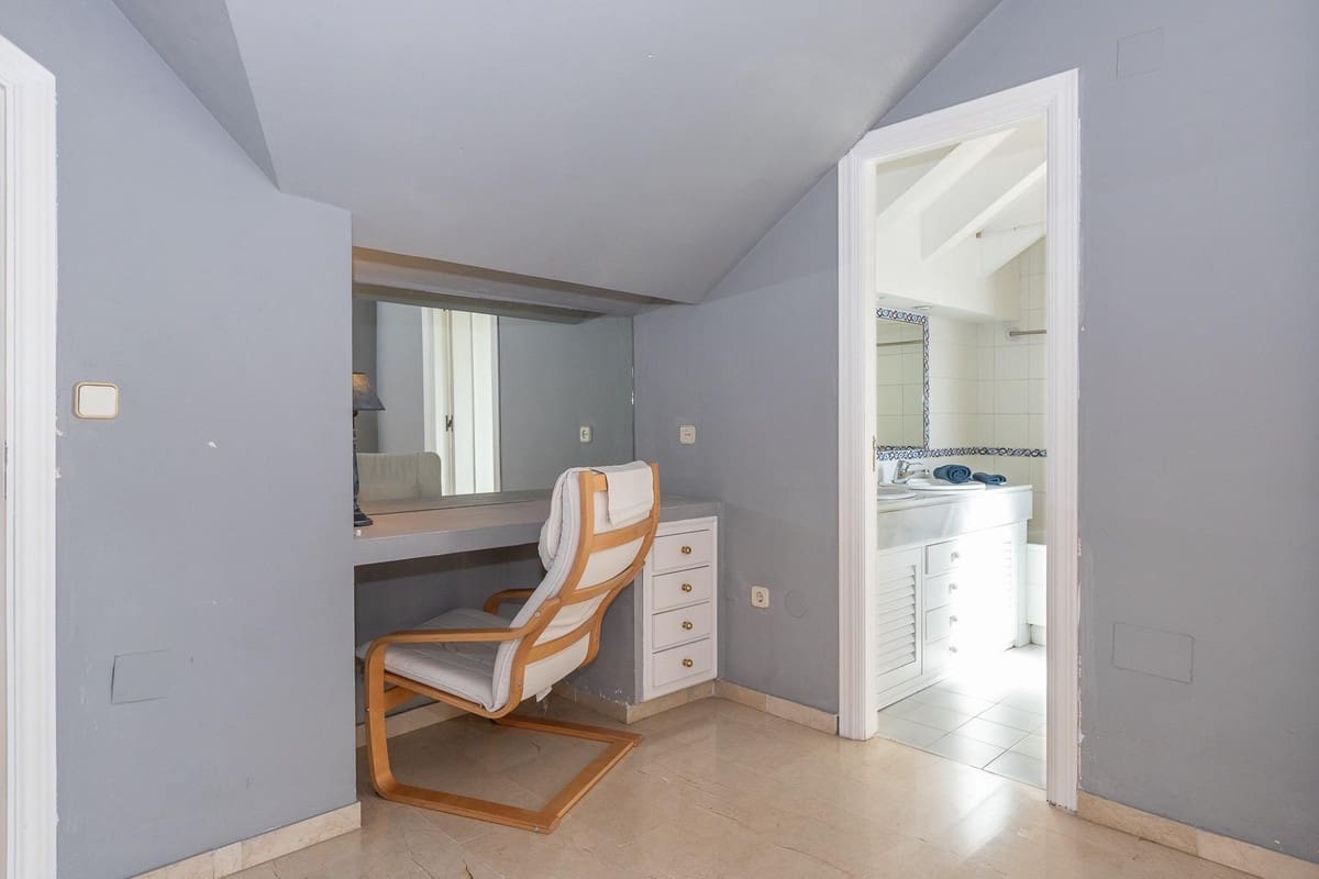 4 camera da letto Casa in vendita in Estepona con piscina - 1.050.000 € (Rif: 9540116)